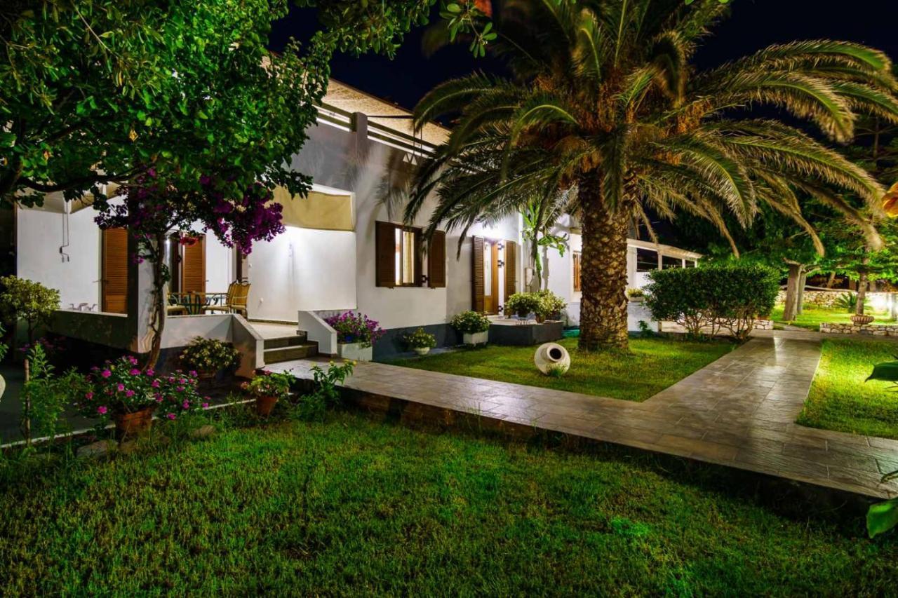 Irini Studios Skyros Exterior photo